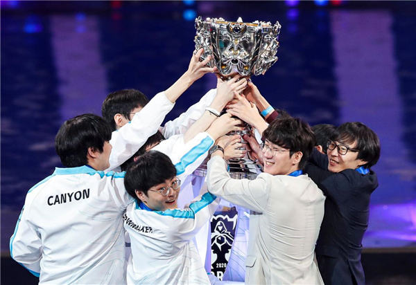 做高质量决 做高质量决